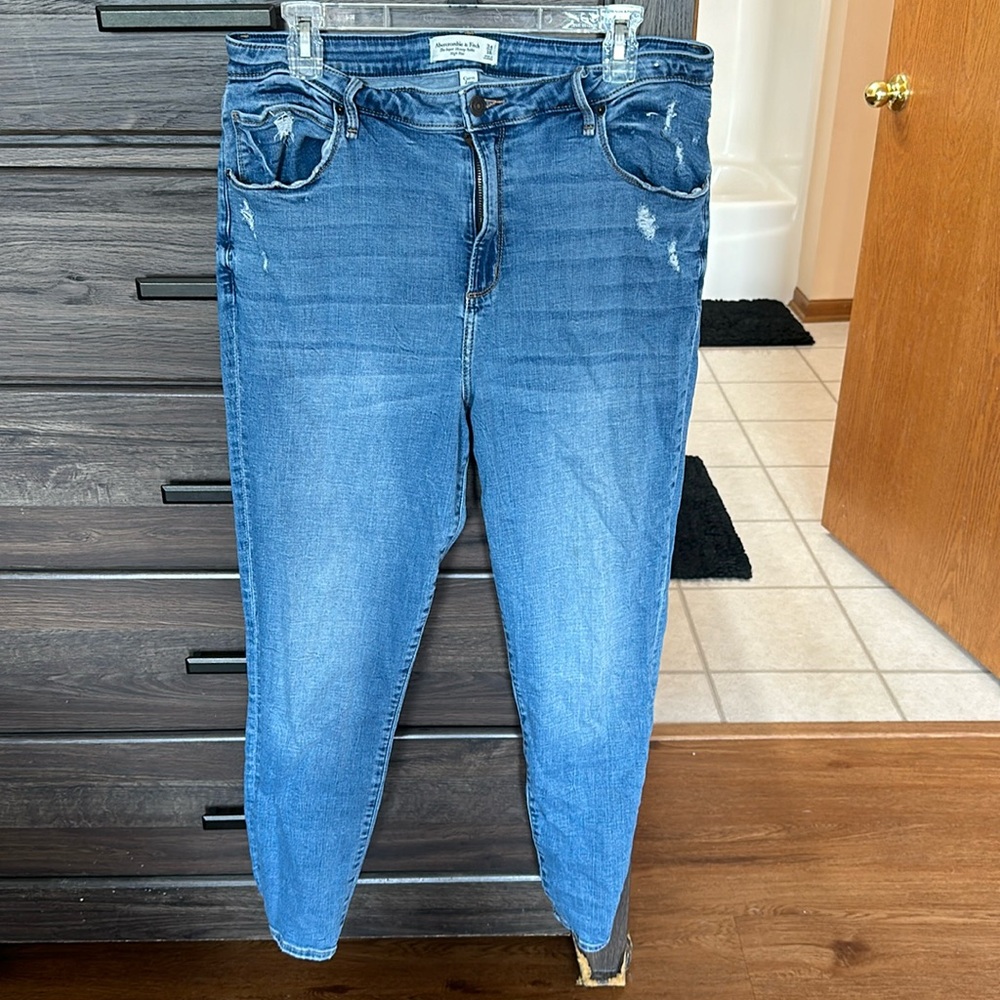 A&F super skinny ankle high rise jean
